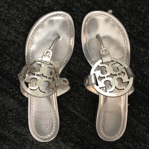 tory burch silver sandals